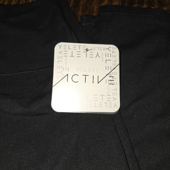 Leggings - size large - Picture 2 of 3